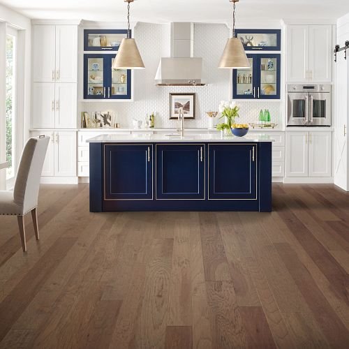 Laminate-Flooring-In-Kitchen